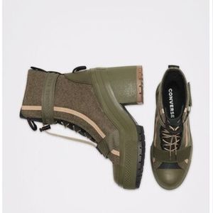 Converse boots NEW CONDITION